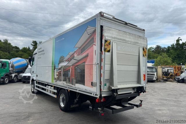 Camion à usage spécial MERCEDES-BENZ Actros 1842 mit Seitenöffnung und Kran