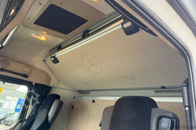 Camion à usage spécial MERCEDES-BENZ Actros 1842 mit Seitenöffnung und Kran