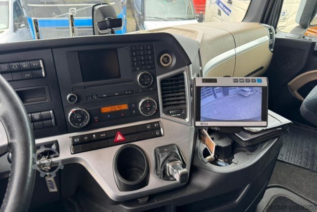 Camion à usage spécial MERCEDES-BENZ Actros 1842 mit Seitenöffnung und Kran