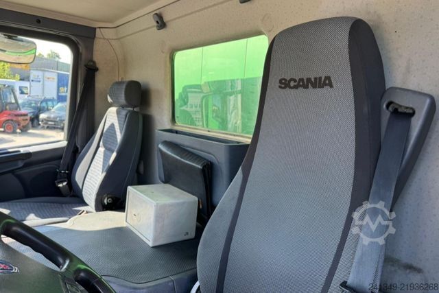 Samochód do zadań specjalnych SCANIA P340 4x2 Getränkeaufbau
