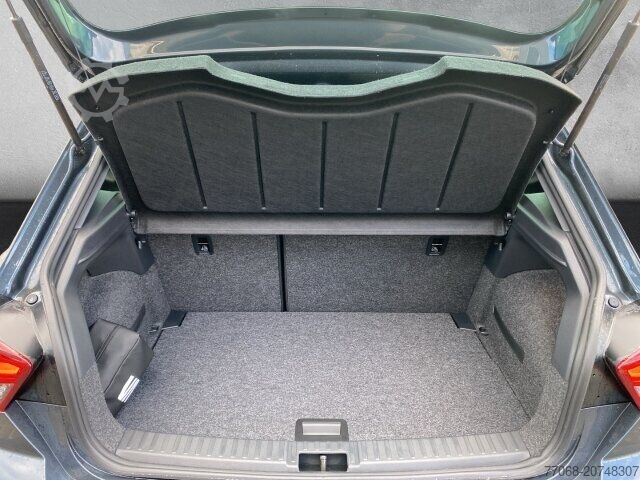 Camion à usage spécial Seat Ibiza XCellence 1.0 TSI*NAVI*PDC*CAM*LED*TEMP*