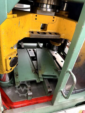 Otomatik delme makinesi Bruderer BSTA 20E