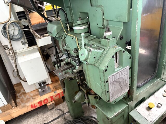 Otomatik delme makinesi Bruderer BSTA 20E