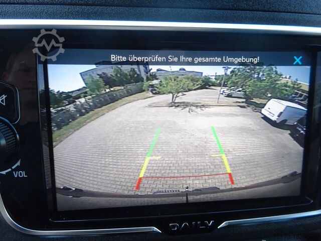 Højt tag varevogn IVECO Daily Kasten 55S18HA8 V WX Navi 4x4