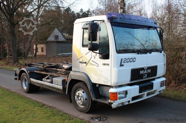 Kiepwagen bestelauto MAN 8.163 BL City Abroller L2000