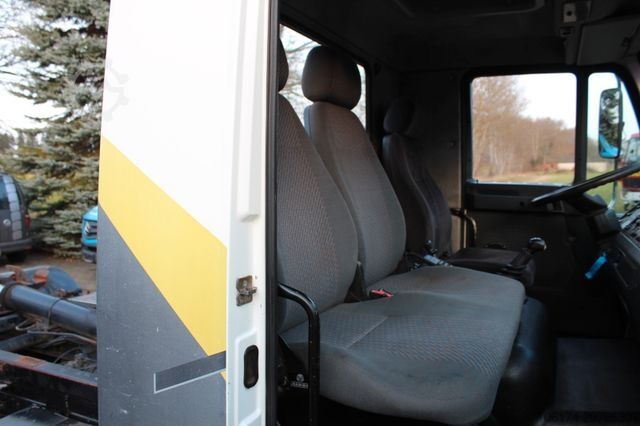 Kiepwagen bestelauto MAN 8.163 BL City Abroller L2000