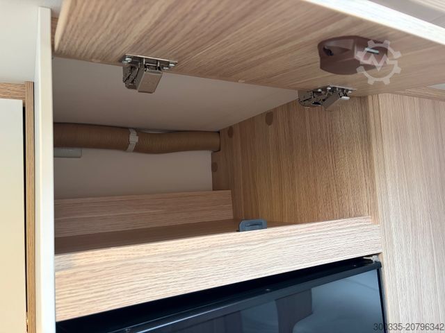 Alkoof camper SUNLIGHT A 70 + Markise + Navi + Kamera + gr. Kühlschrank