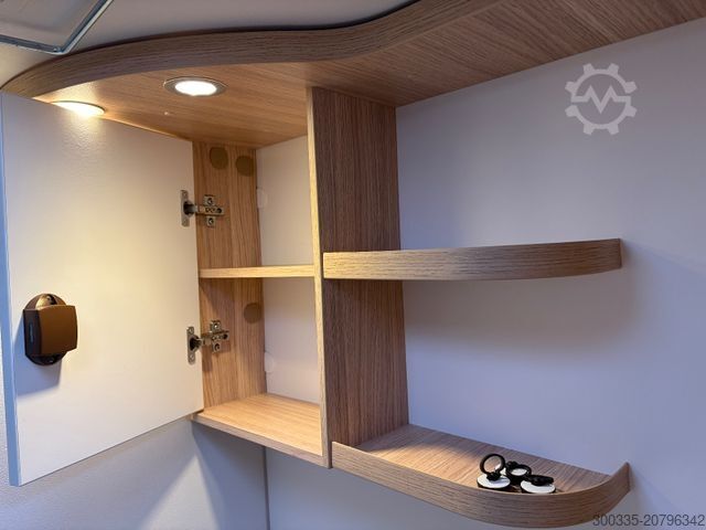 Alkoof camper SUNLIGHT A 70 + Markise + Navi + Kamera + gr. Kühlschrank