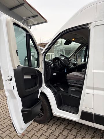 Camper van PÖSSL Summit 600 Plus - Markise, Solar, Kamera uvm.