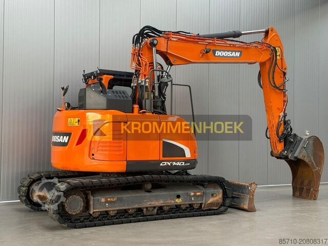 Pásový bagr Doosan DX 140 LCR-5 Oilquick