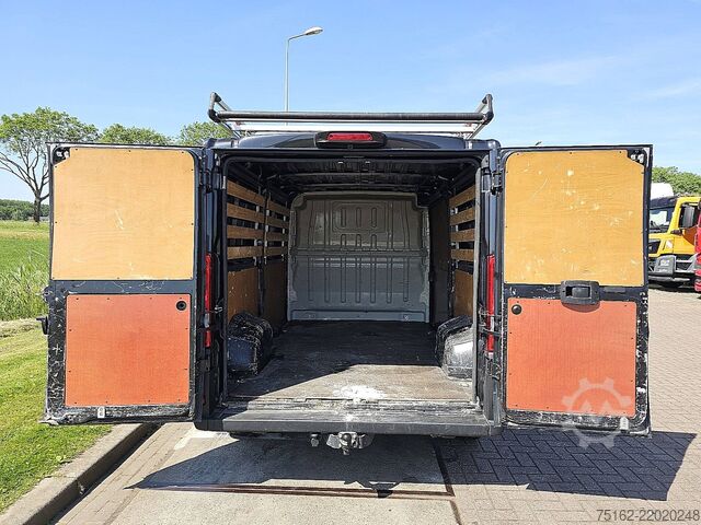 Camioneta familiar de techo alto FIAT DUCATO 30 2.3 MJ full clima EURO6