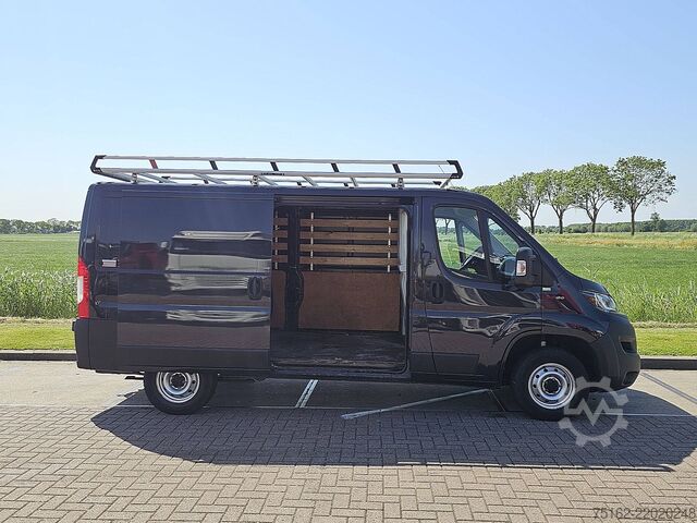 Camioneta familiar de techo alto FIAT DUCATO 30 2.3 MJ full clima EURO6