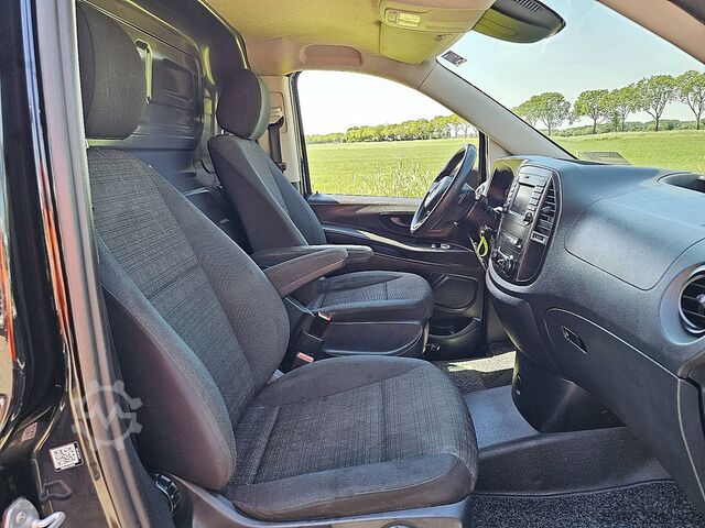 Camioneta familiar de techo alto MERCEDES-BENZ VITO 114 FULL CLIMA AUTOMAAT