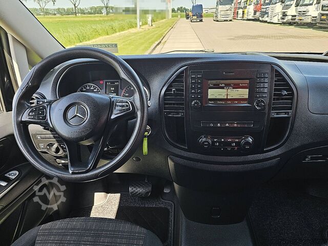 Camioneta familiar de techo alto MERCEDES-BENZ VITO 114 FULL CLIMA AUTOMAAT