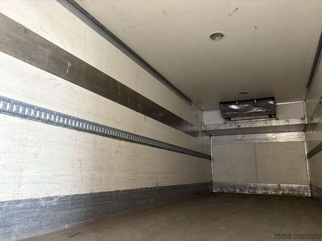Swap body with reefer structure andere BDF Kühlkoffer Carrier Supra 850