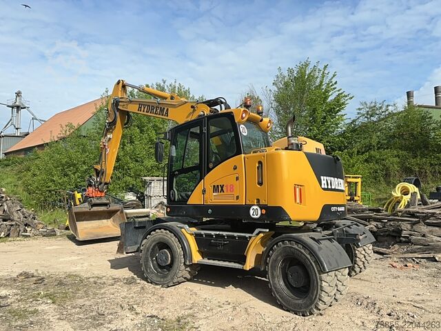 Gumikerekes kotrógép Hydrema RB15-MX18 with tiltrotator, quick coupler and excavator bucket