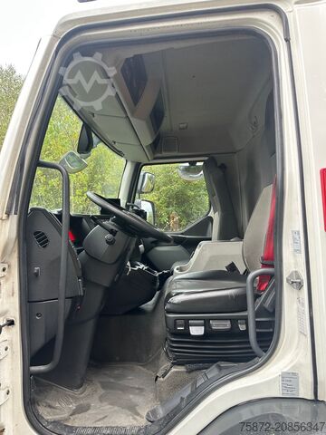 Refrigerated truck Renault D 18 280 DTI EURO 6 FRIGORIFICO FRC