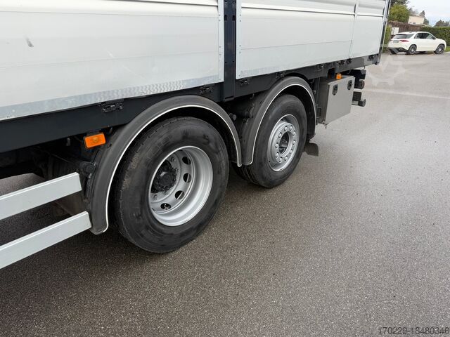 Vrachtwagen met kraan VOLVO FH 12.420