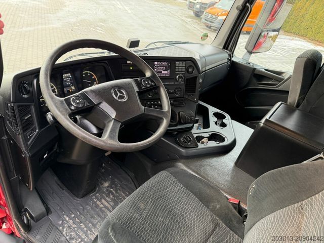 Camión volquete MERCEDES-BENZ Arocs 3243 8x4 Kipper Schwarzmuller Bordmatik