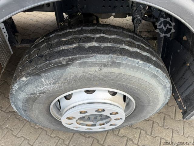 Billenő teherautó MERCEDES-BENZ Arocs 3243 8x4 Kipper Schwarzmuller Bordmatik