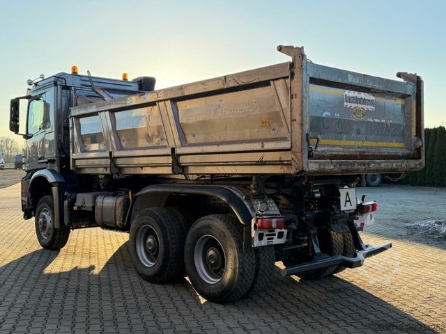 Camión volquete MERCEDES-BENZ AROCS 3345 6x6 Euro 6 Kipper mit Bordmatik
