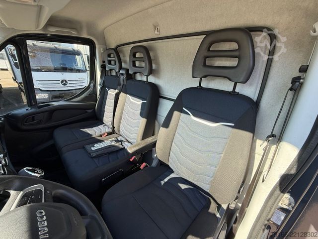 Dubă cu caroserie tip cutie IVECO 72 C 18 L Koffer 6 m LBW 1 T*Standhzg.*NL 3 T