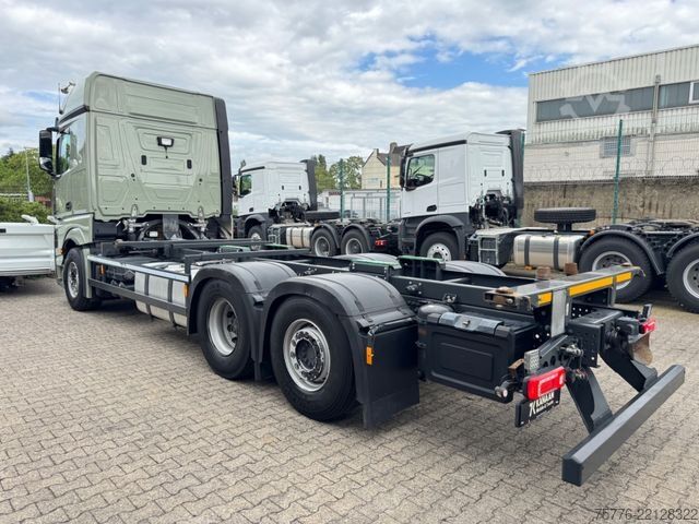 Camion con cassone intercambiabile MERCEDES-BENZ 2553 Actros 5 L Öl-Retarder 2548 45 58 Lenkachse