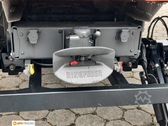 Vrachtwagen met bakwagen MERCEDES-BENZ 1218 L ATEGO 7,2 m Koffer LBW AHK