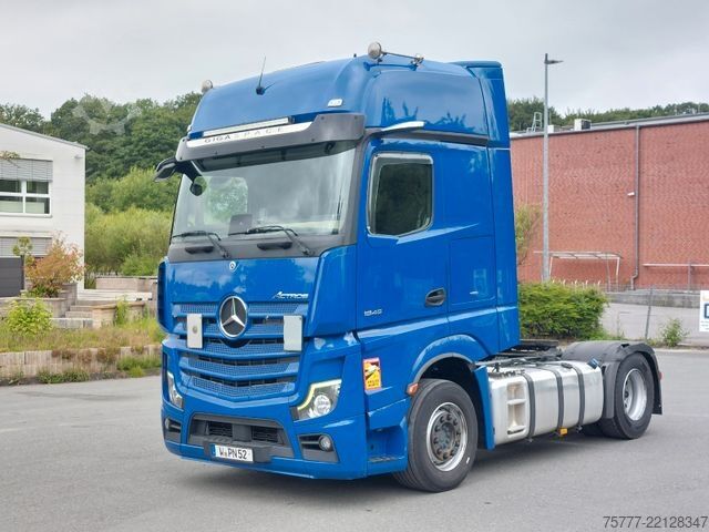 Standardni tegljač MERCEDES-BENZ Actros 18-45 Giga Space-MP 5- Retarder-2 Tanks
