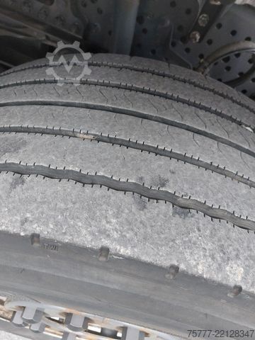 Standardni tegljač MERCEDES-BENZ Actros 18-45 Giga Space-MP 5- Retarder-2 Tanks