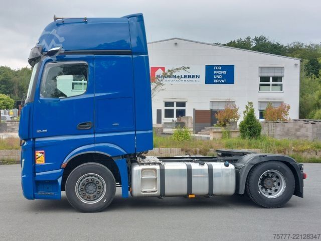 Standardni tegljač MERCEDES-BENZ Actros 18-45 Giga Space-MP 5- Retarder-2 Tanks