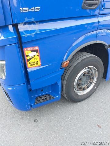 Standardni tegljač MERCEDES-BENZ Actros 18-45 Giga Space-MP 5- Retarder-2 Tanks