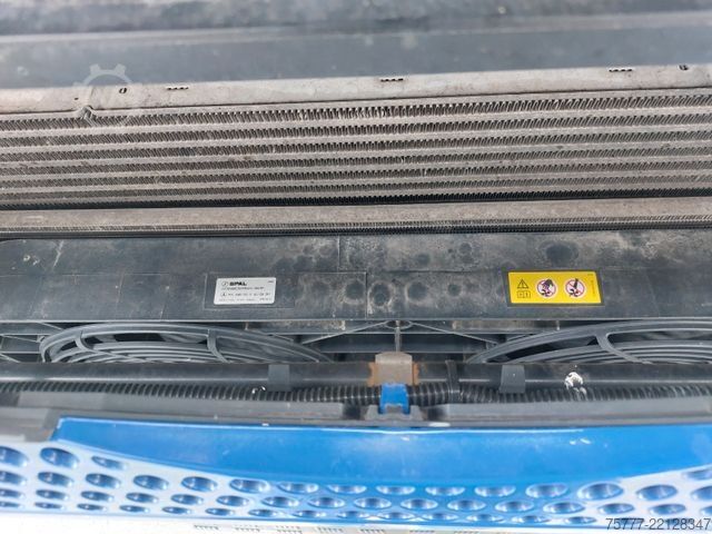 Standardni tegljač MERCEDES-BENZ Actros 18-45 Giga Space-MP 5- Retarder-2 Tanks