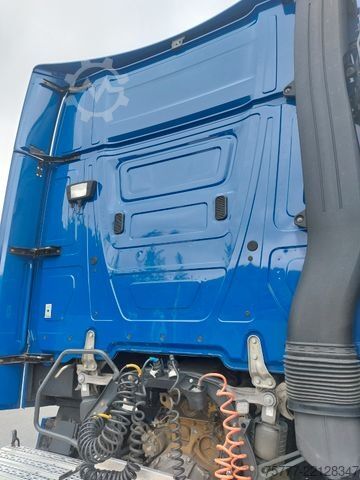 Standardni tegljač MERCEDES-BENZ Actros 18-45 Giga Space-MP 5- Retarder-2 Tanks