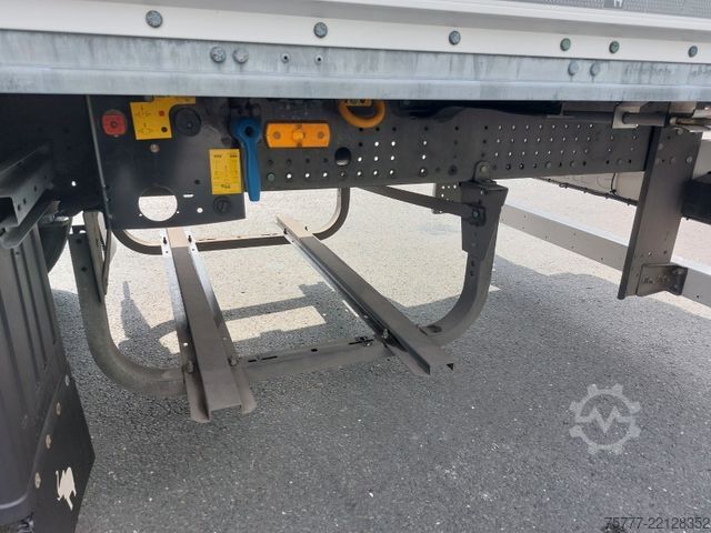 Gesloten oplegger SCHMITZ CARGOBULL SKO 24/L-Trockenfrachtkoffer- Liftachse-Miete/re