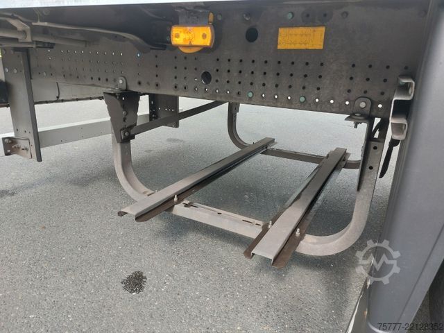 Gesloten oplegger SCHMITZ CARGOBULL SKO 24/L-Trockenfrachtkoffer- Liftachse-Miete/re