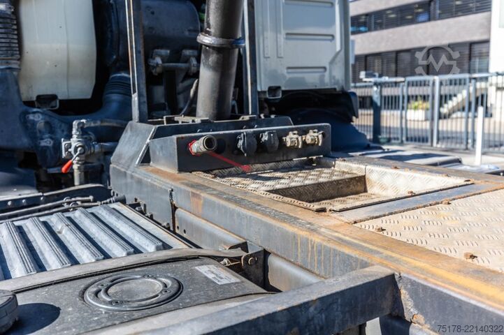 Kamion za otkači VOLVO FMX 460 - TIPPER / TRACTOR