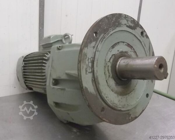 Getriebemotor 11 kW 80 U/min VEM ZG5-KMRA132M4