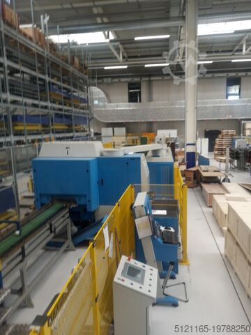 Centre de poinçonnage CNC Pivatic Oy, Finnland PCC60