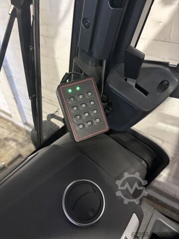 Empilhadeira diesel Linde H50D-01