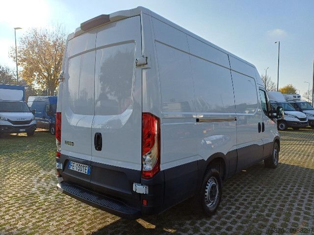 Panelová dodávka IVECO DAILY 35S16 - 3520