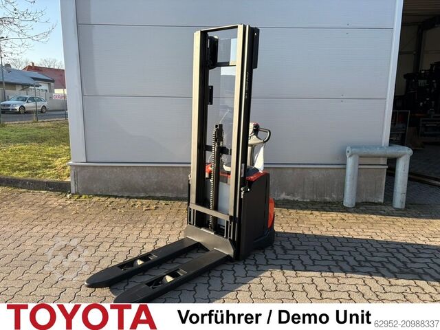 Wózek podnośnikowy ręczny Toyota SWE 120 / 16 h!