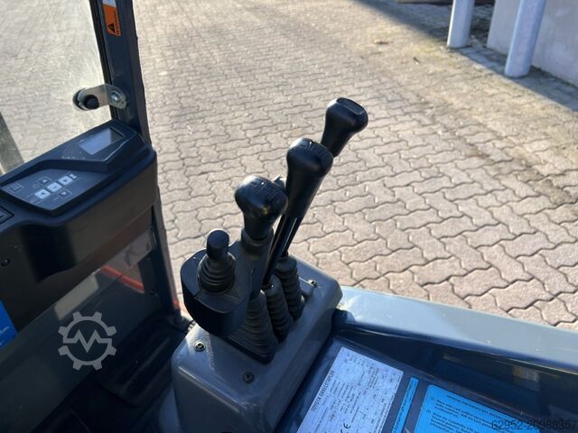 Carretilla eléctrica de 3 ruedas Toyota 7 FBEST 15