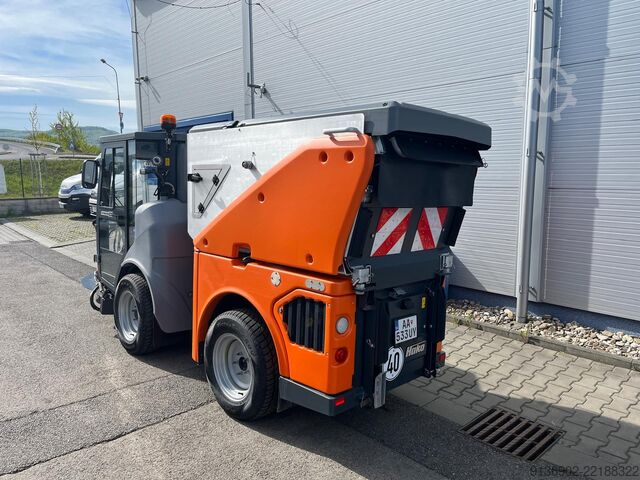 Balayeuse de voirie Hako Citymaster 1650