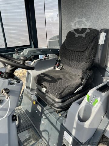 Balayeuse de voirie Hako Citymaster 1650