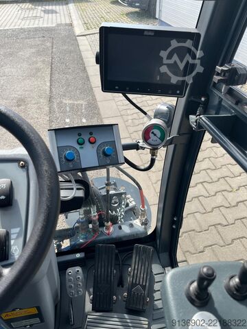 Balayeuse de voirie Hako Citymaster 1650