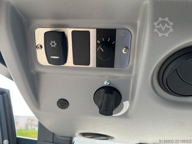 Balayeuse de voirie Hako Citymaster 1650