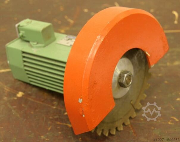 Frezen van motor voor rand verwerking van machines Perske KNS 21.05-2