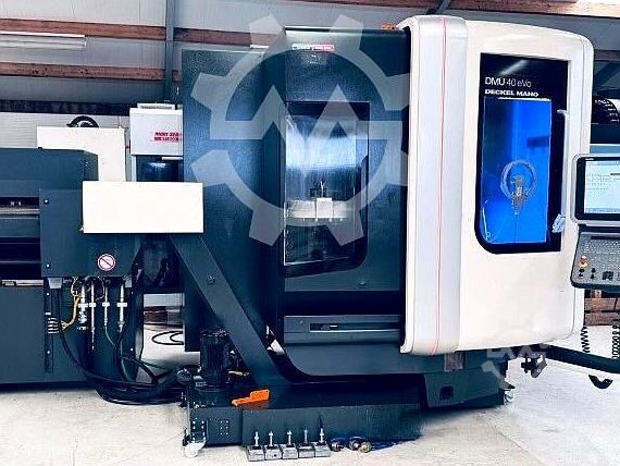 Centro de Usinagem - Vertical DECKEL MAHO DMU 40 Evo