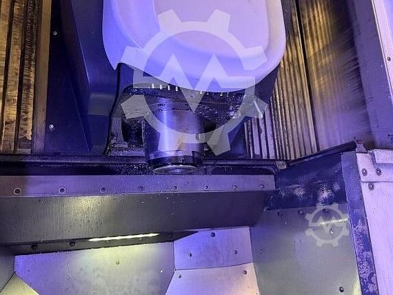 Centro de Usinagem - Vertical DECKEL MAHO DMU 40 Evo